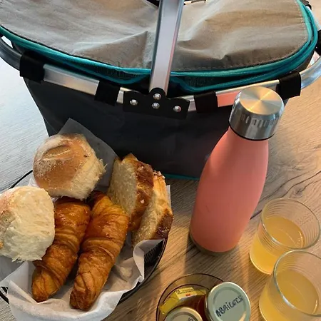 Les De Lily 1 3* Lorgies